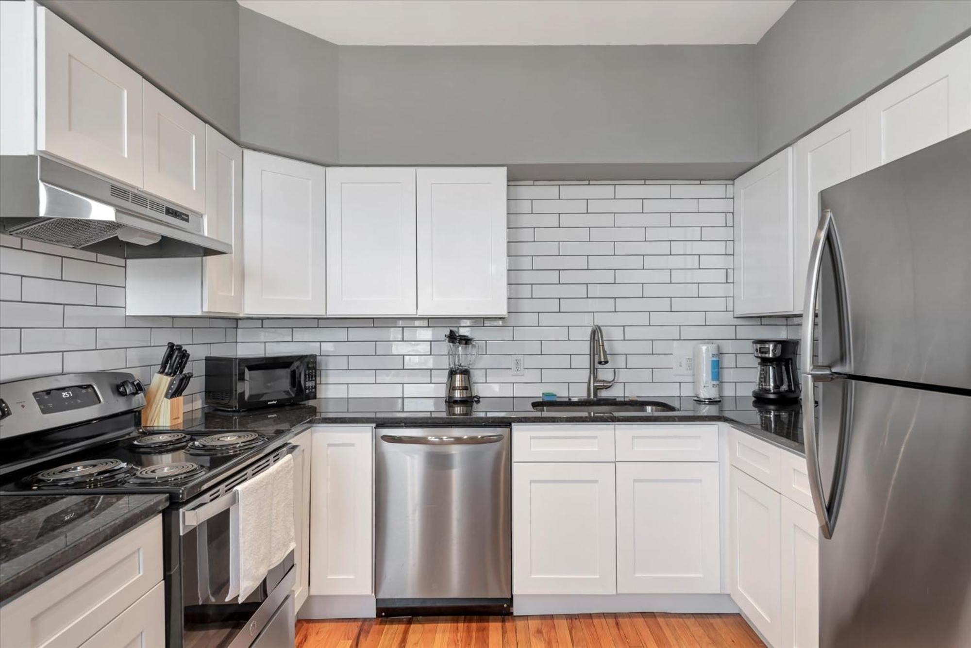 Amazing Recently Rehabbed Stl Unit In Prime Soulard Location 713a Saint-Louis